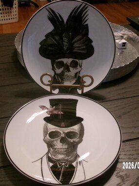 Set 2 Prima Design Mr. & Mrs. Halloween Skeleton Skull Dessert Salad Plates